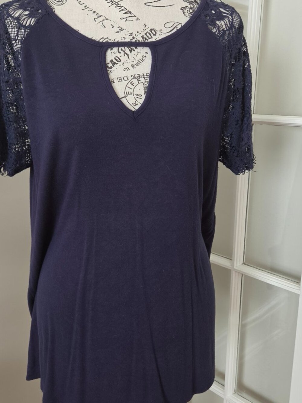 Verve Ami L Navy Blue Lace Sleeve Keyhole Relaxed Top